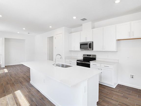 4th image of 6373 Clover St