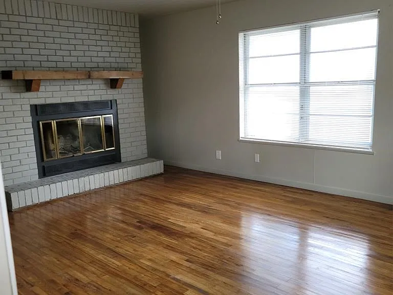 610 Rees St — Photo 3