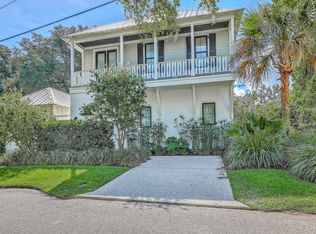 105 May Ln, Mount Pleasant, SC 29464