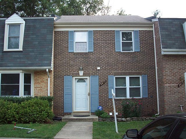 1st image of 9813 Lakepointe Dr