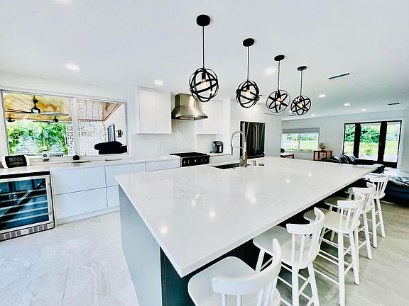 2nd image of 4695 Juniper Lane