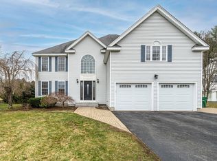 8 Wanda Ln, Nashua, NH 03062