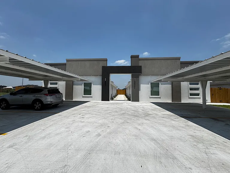 3704 Ventura Ave #3 — Photo 13