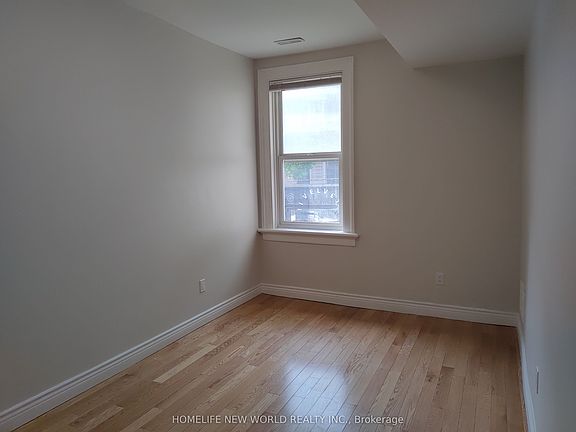3rd image of 245 Queen St W Floor 2