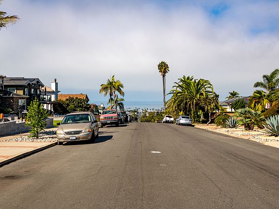 3rd image of 4419 Santa Monica Ave