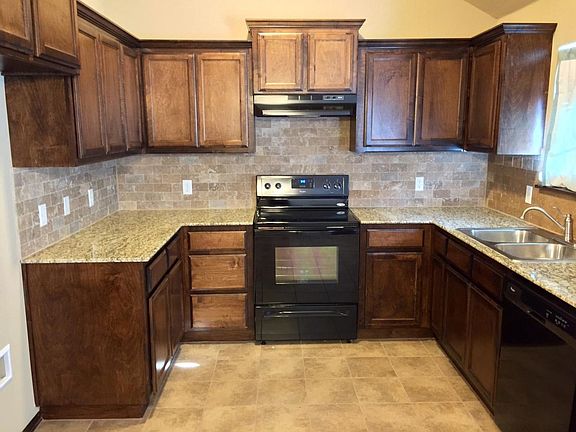 4th image of 2356 NW 199th St