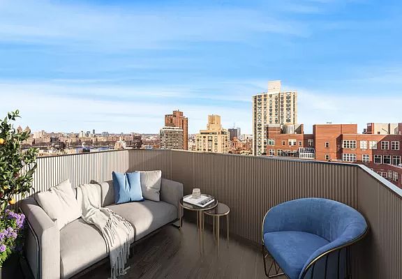 4th image of 111 E 85th St #31A