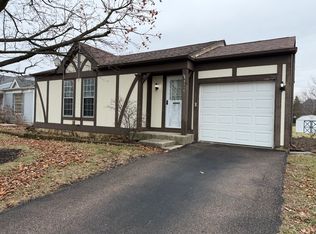 3115 Village Green Dr, Aurora, IL 60504