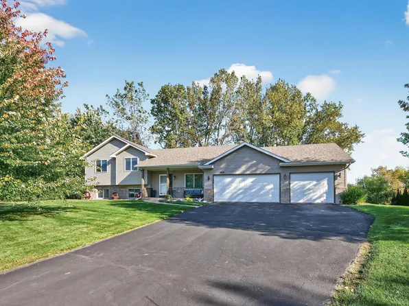 1952 Eagle Trl, Centerville, MN 55038