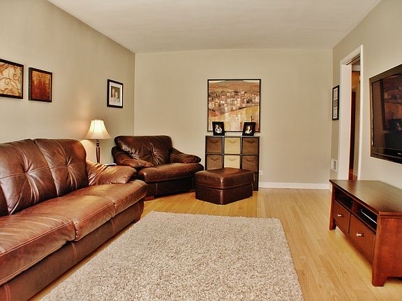 5th image of 6225 N La Crosse Ave