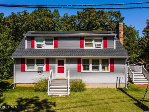 18 Hillside Avenue, Barnegat, NJ 08005
