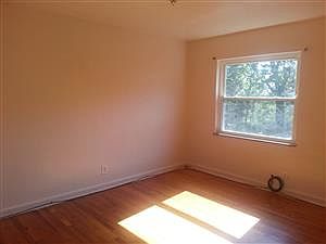 2nd image of 3172 McHenry Ave APT 4