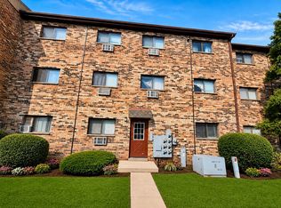 1510 N Silver Ln APT 1A, Palatine, IL 60074