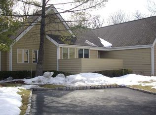 201 Dogwood Ct, Poughkeepsie, NY 12601