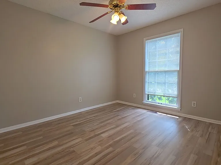 3582 Winchester Rd — Photo 11
