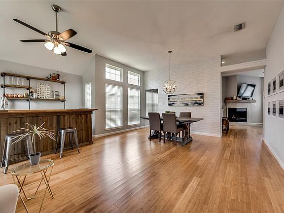 4th image of 7136 Fox Dr