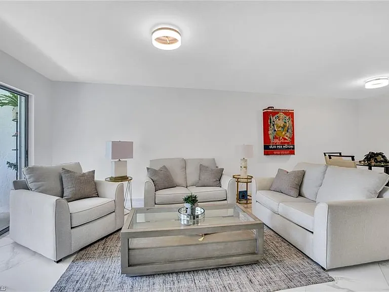 1055 Forest Lakes Dr #F203 — Photo 2