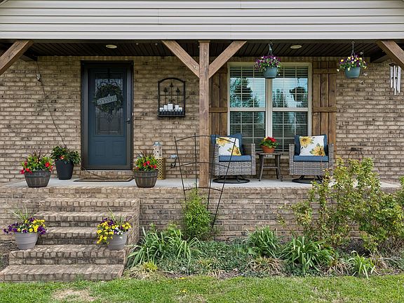 4th image of 458 Kyson Cir