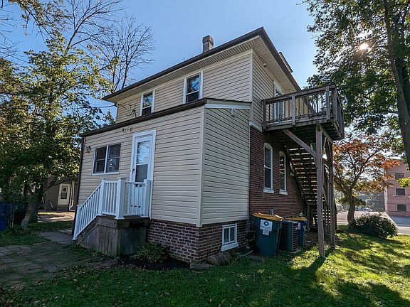 3rd image of 1015 Brandywine Blvd
