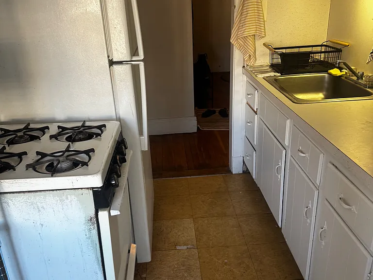 3-15 Carol Avenue — Photo 9