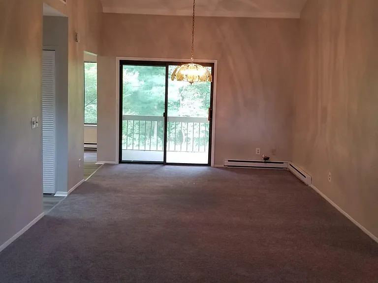 14 Augusta Ct #B — Photo 4