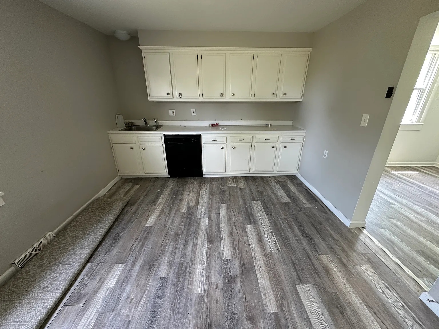 2 bed, 850 sqft, $1,250 — Photo 4