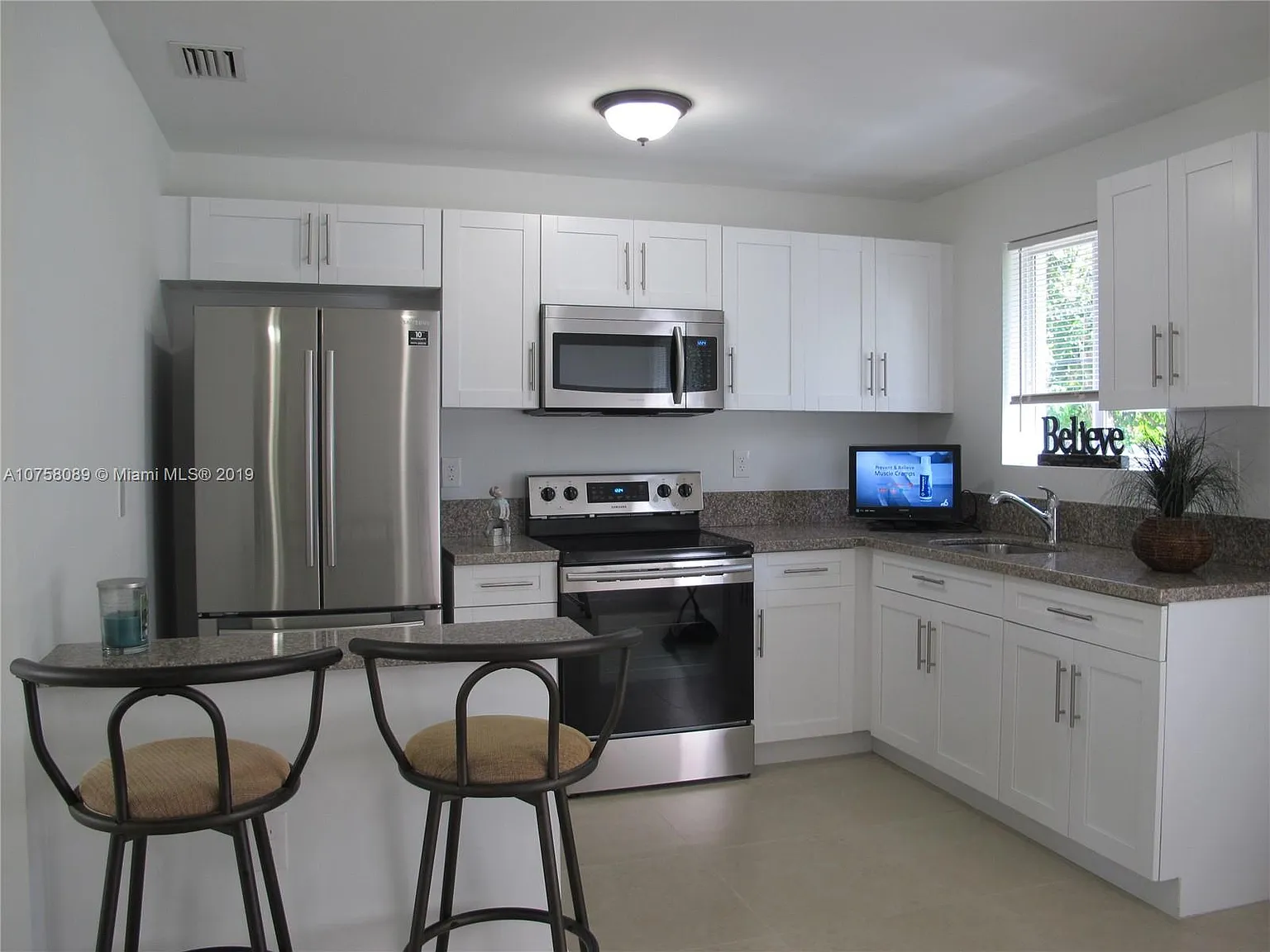 2 bed, 1200 sqft, $2,550 — Photo 3