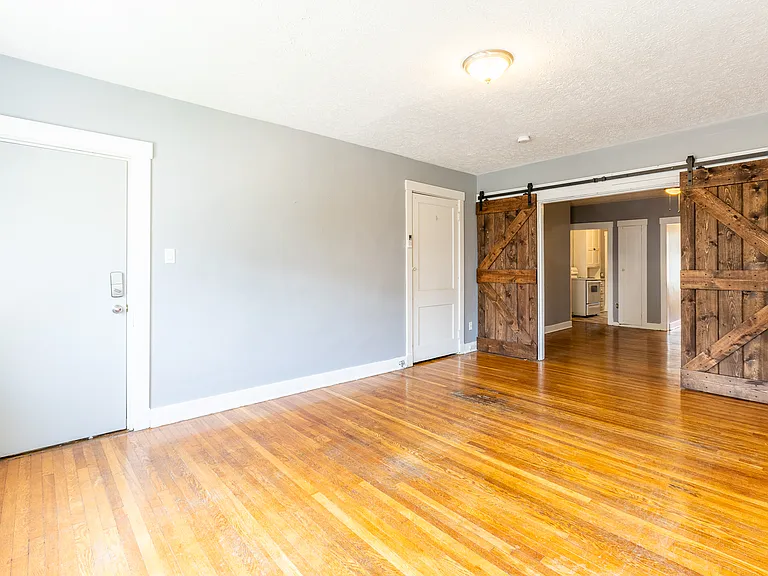 1207 Kelton Ave #4 — Photo 3
