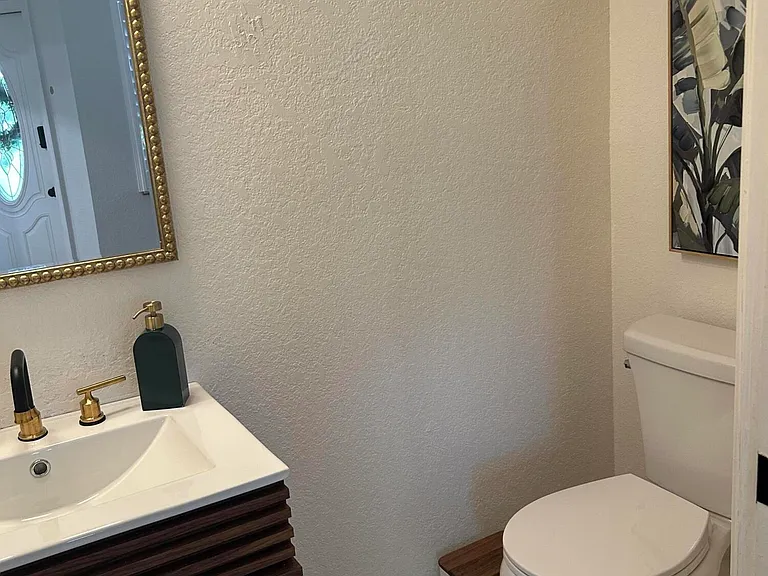 12768 Westhampton Cir — Photo 29