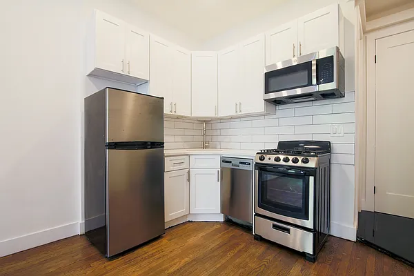 Rented by Platinum Properties | media 18