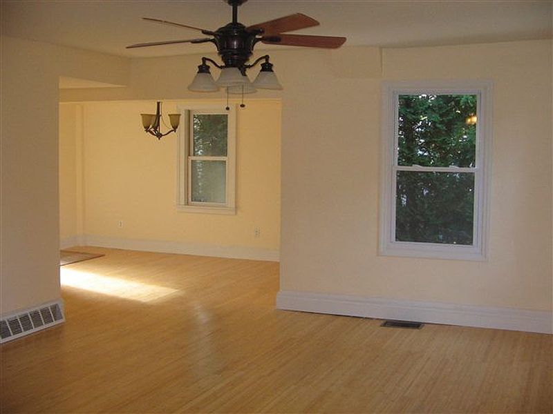 5th image of 9 LANSING Road