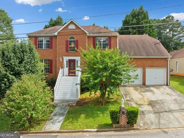 1030 Carriage Trace Cir, Stone Mountain, GA 30087