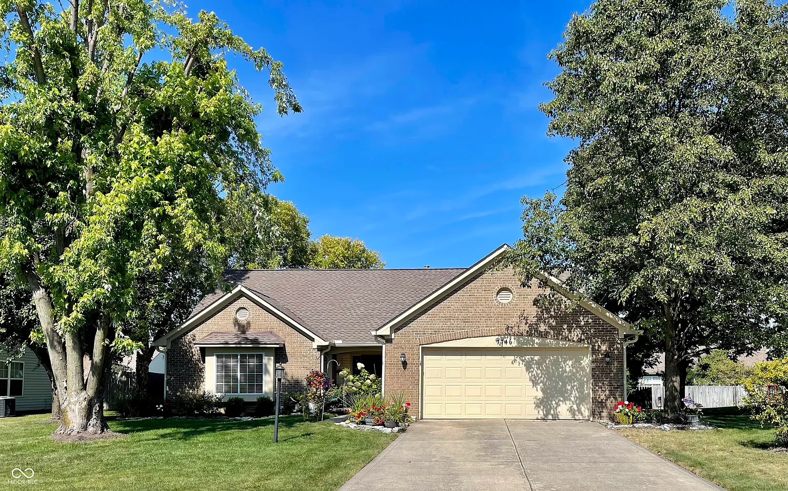 7746 Winding Creek Dr photo 1