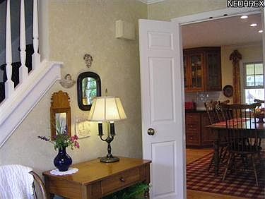 3rd image of 462 Forest Ln