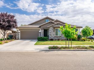 1800 W Sedona Ave, Visalia, CA 93291