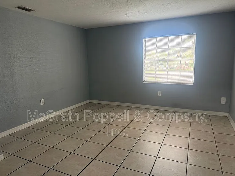 3826 Lakeshore Dr #B — Photo 5