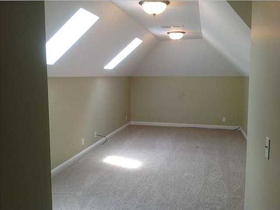 3rd image of 2314 Julianne Cir