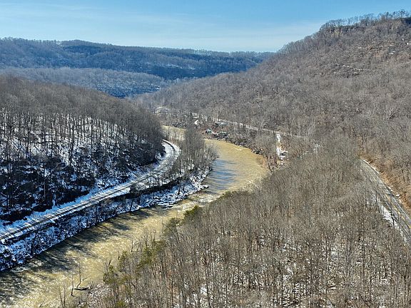4th image of Highland Trl