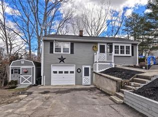 161 Lakeshore Dr, Blackstone, MA 01504