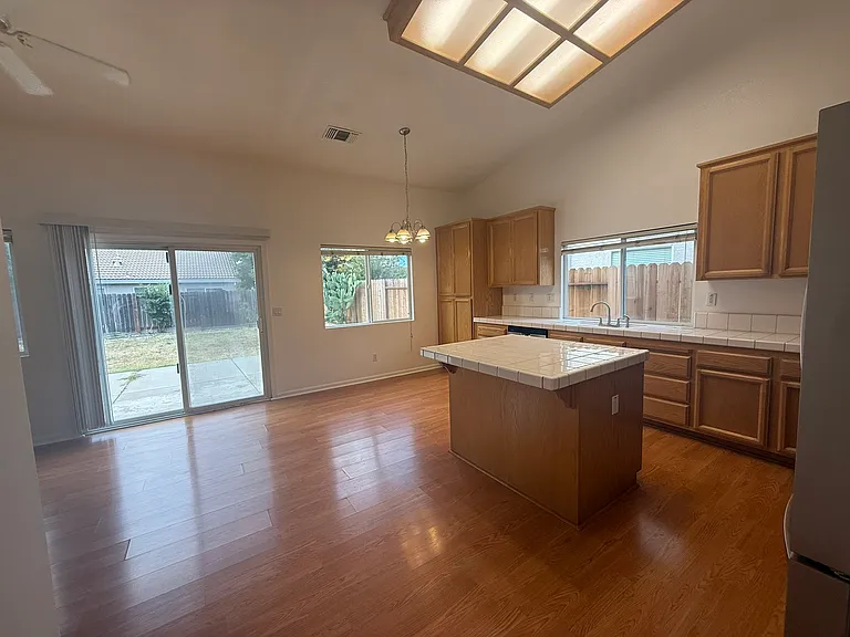 9962 Tarzo Way — Photo 18