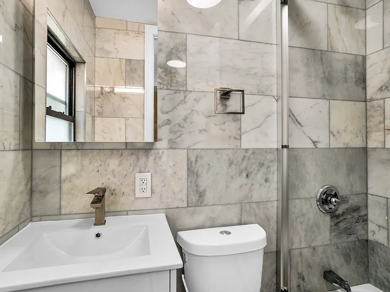 330 W 84th St #2R — Photo 5