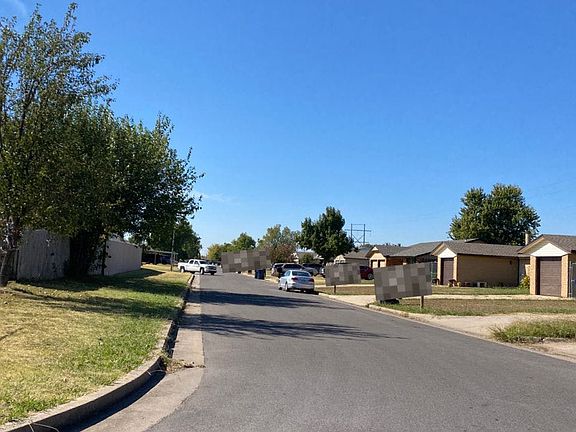 4th image of 3124 SW 82nd St