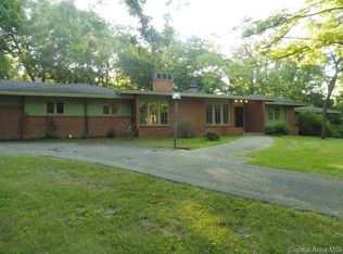 26 Montgomery Pl, Decatur, IL 62522