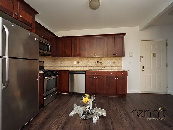 3rd image of 3052 Brighton 1 St #2R