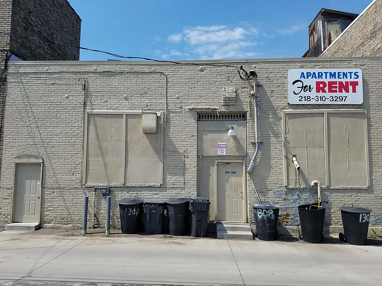 1306-1308 Tower Ave — Photo 20