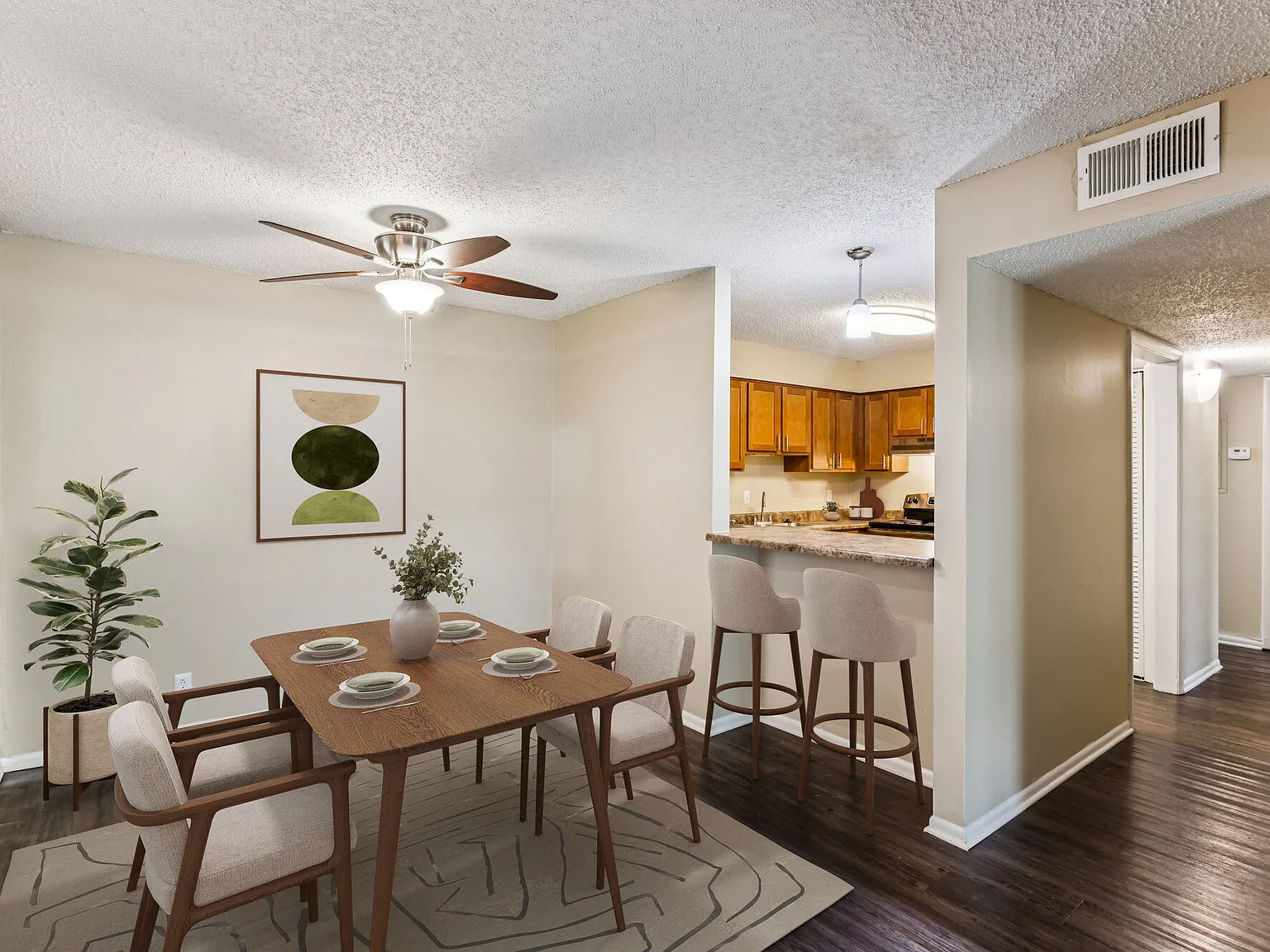 Ashford Place Apartments — Photo 4