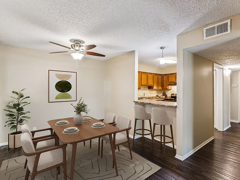 Ashford Place Apartments — Photo 4