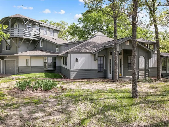 8010 Perry (pvt) Ln, College Station, TX 77845