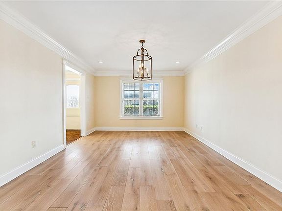 2nd image of 11021 Willowbrae Dr