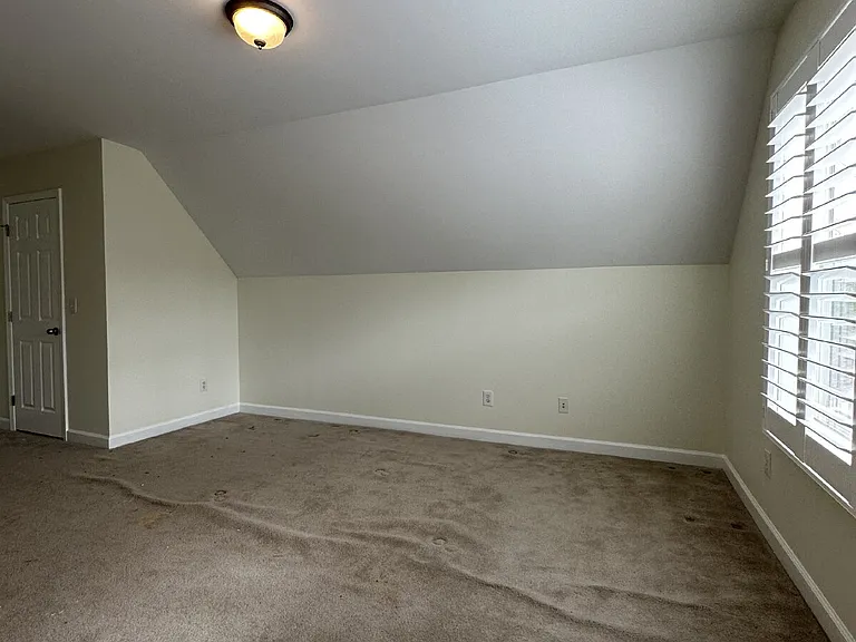 102 Jennel Way — Photo 6
